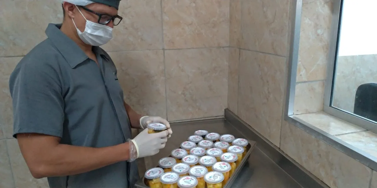 Preparo é feito por equipe da nutrição do hospital