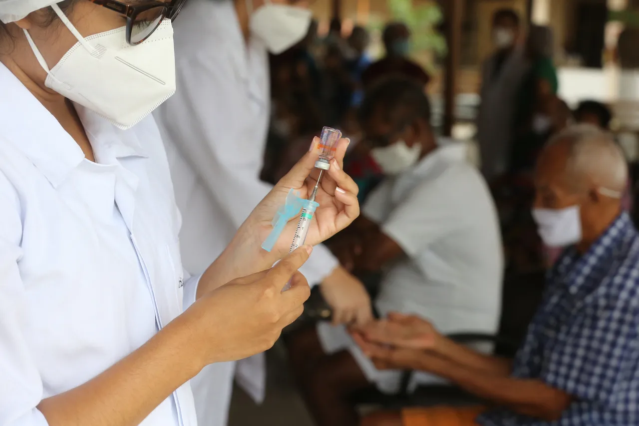 Até as 12h desta sexta (2), 874.319 primeiras doses da vacina contra Covid foram aplicadas no Ceará