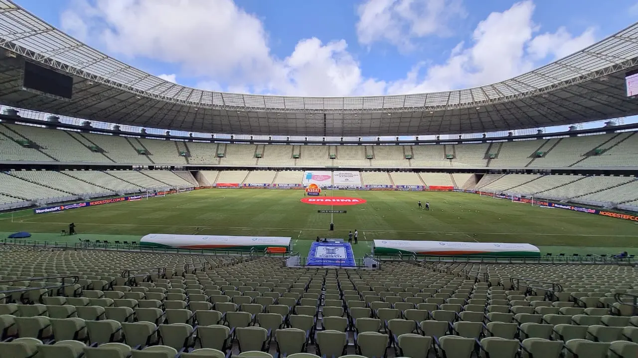 Imagem da notícia: MPCE recomenda a proibição de adereços e mosaicos em Clássicos-Rei da Copa do Brasil