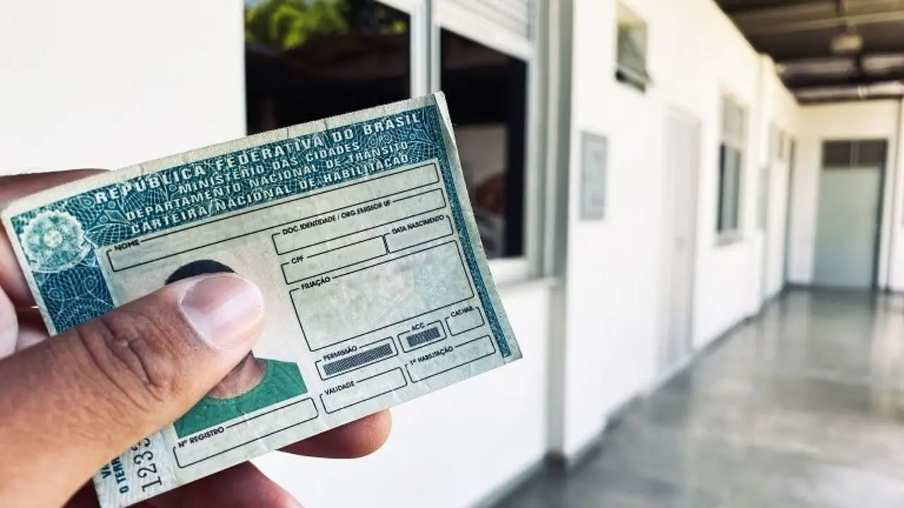 Imagem da notícia: Com nova legislação e resolução do Contran, CNH pode ter validade de até 12 anos 
