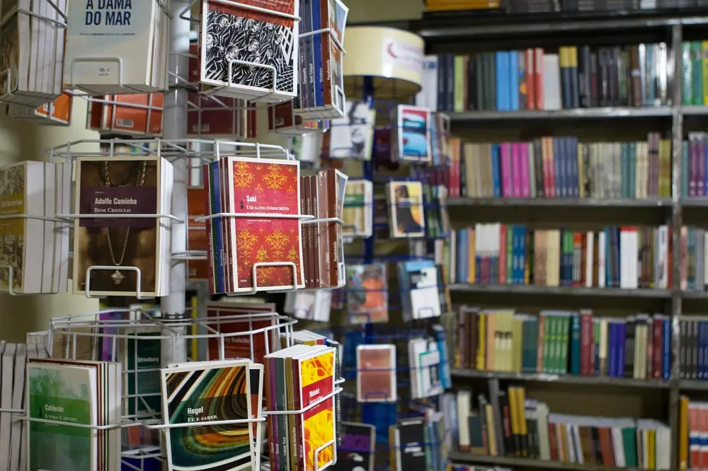 Imagem da notícia: OAB emite nota em repúdio à medida do Governo Federal sobre tributação de livros