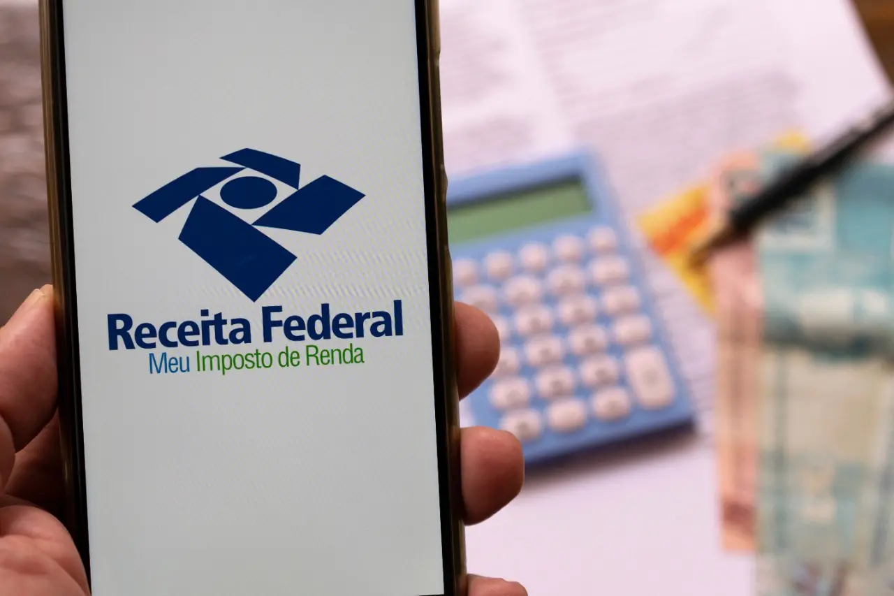 Imagem da notícia: Imposto de Renda 2021 tem prazo de entrega da declaração prorrogado pela Receita Federal 