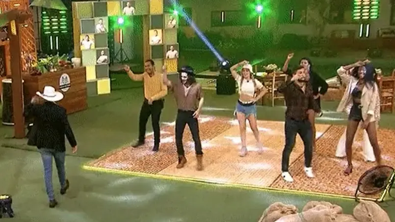 Imagem da notícia: Viih Tube exagera na bebida e Arthur passa mal durante festa do BBB 21; confira resumo 