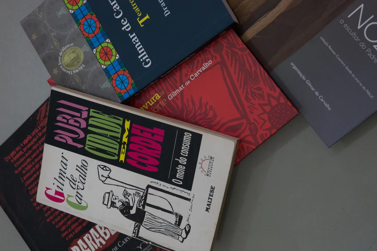 Autor de uma obra vasta, Gilmar de Carvalho deixa contribuições para o teatro, a literatura, a comunicação e para as tradições populares