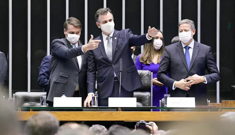 Imagem da notícia: Senadores começam a definir prioridades e CPI da Covid-19 terá semana decisiva pela frente