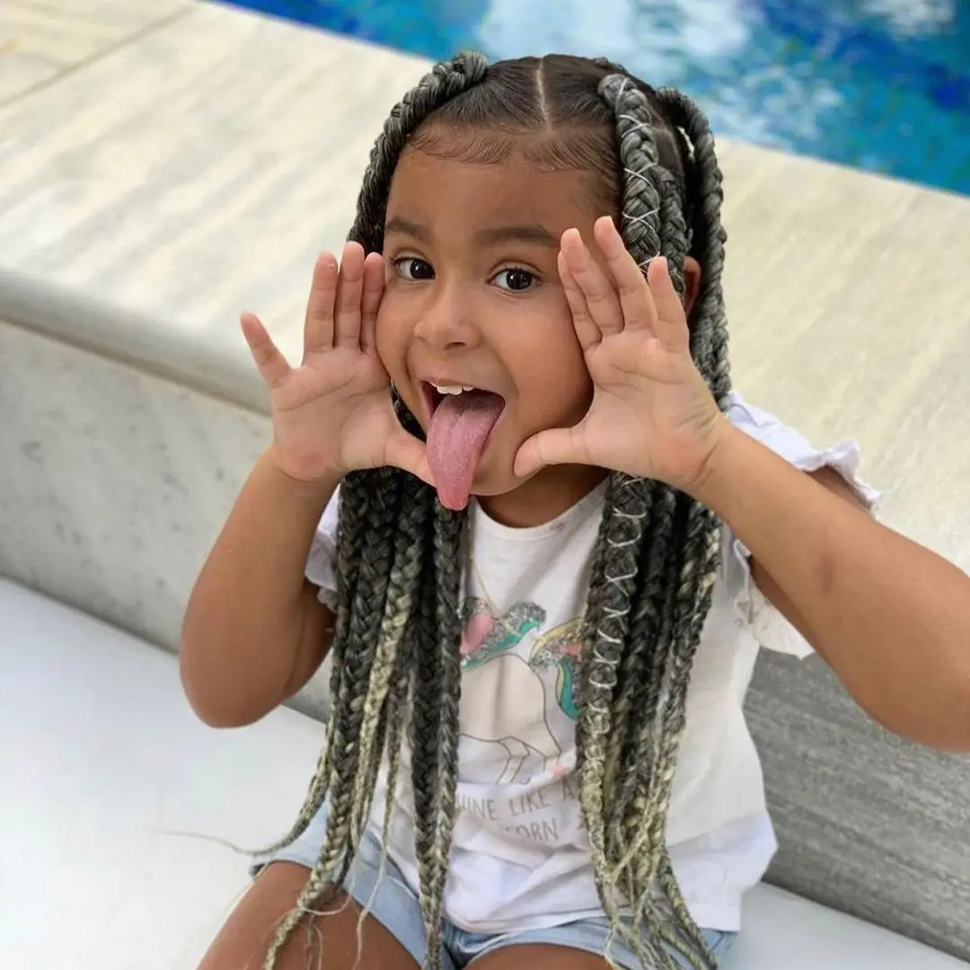 Imagem da notícia: Filha de Pocah é alvo de racismo após cantora votar em Juliette no paredão no BBB 21