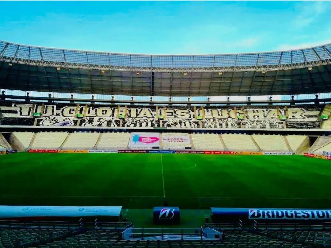 Imagem da notícia: Torcida do Ceará monta mosaico em espanhol no Castelão para a estreia na Sul-Americana