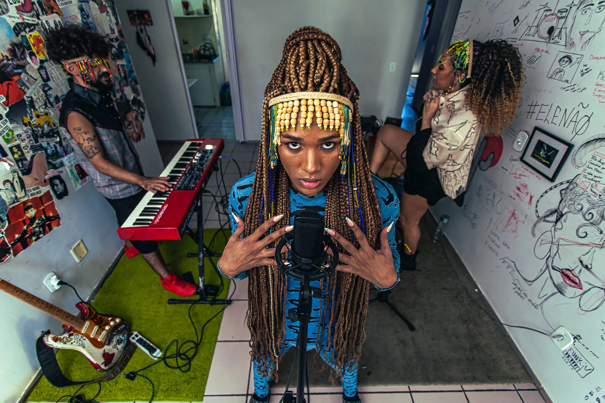 O showcase foi gravado no apartamento do produtor musical Cláudio Mendes
