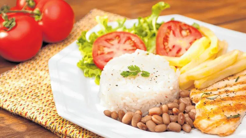 Preço do arroz e feijão sofre fortes altas durante a pandemia