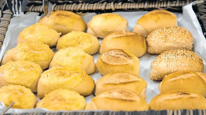 Imagem da notícia: Pão francês não poderá ser vendido por unidade a partir de junho; entenda