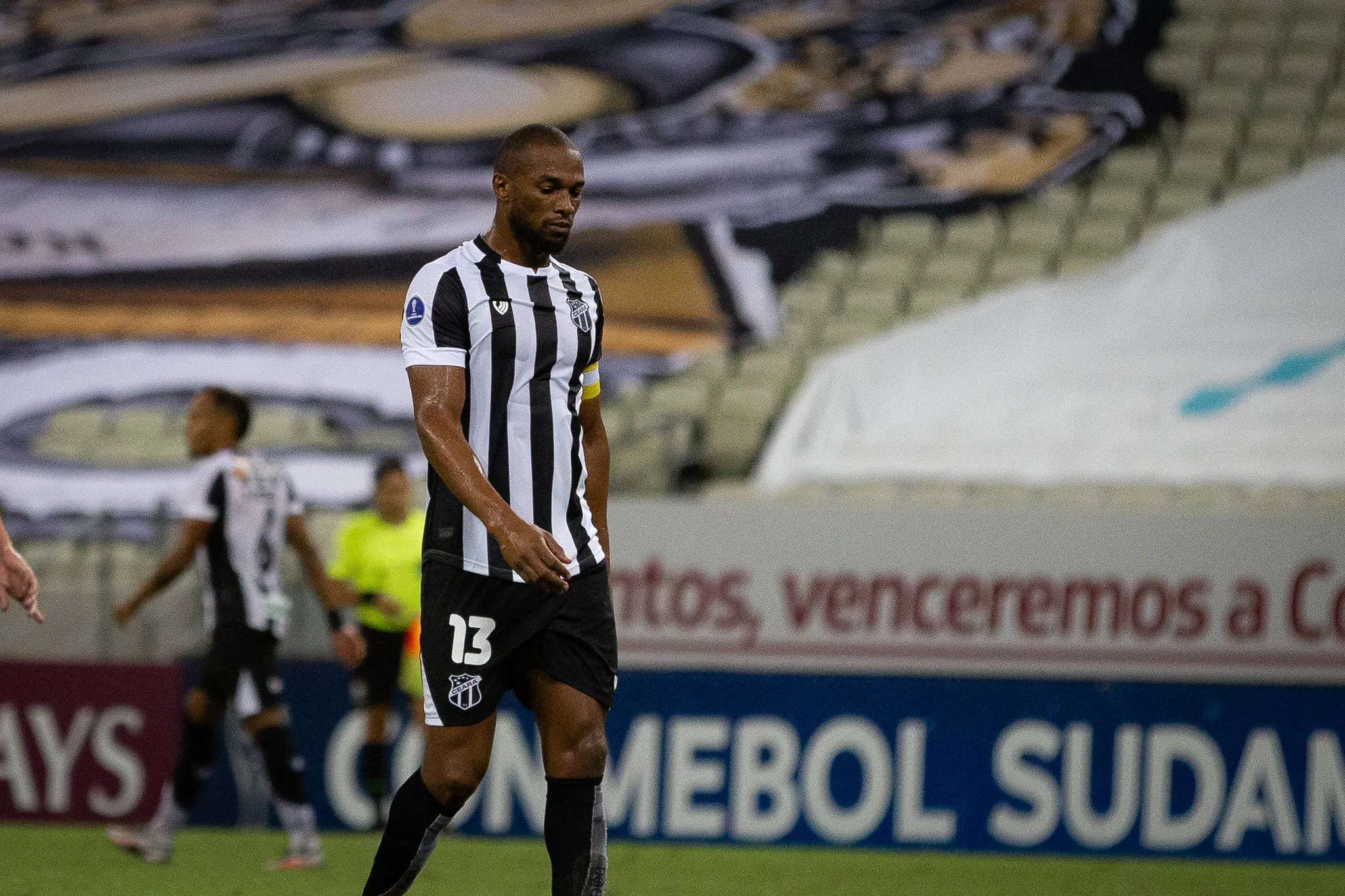 Luiz Otávio, zagueiro do Ceará.