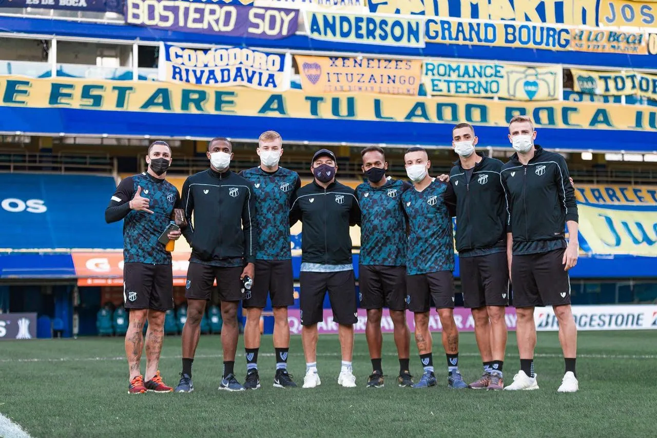 A delegação do Ceará realizou um treino no CT do Boca Juniors