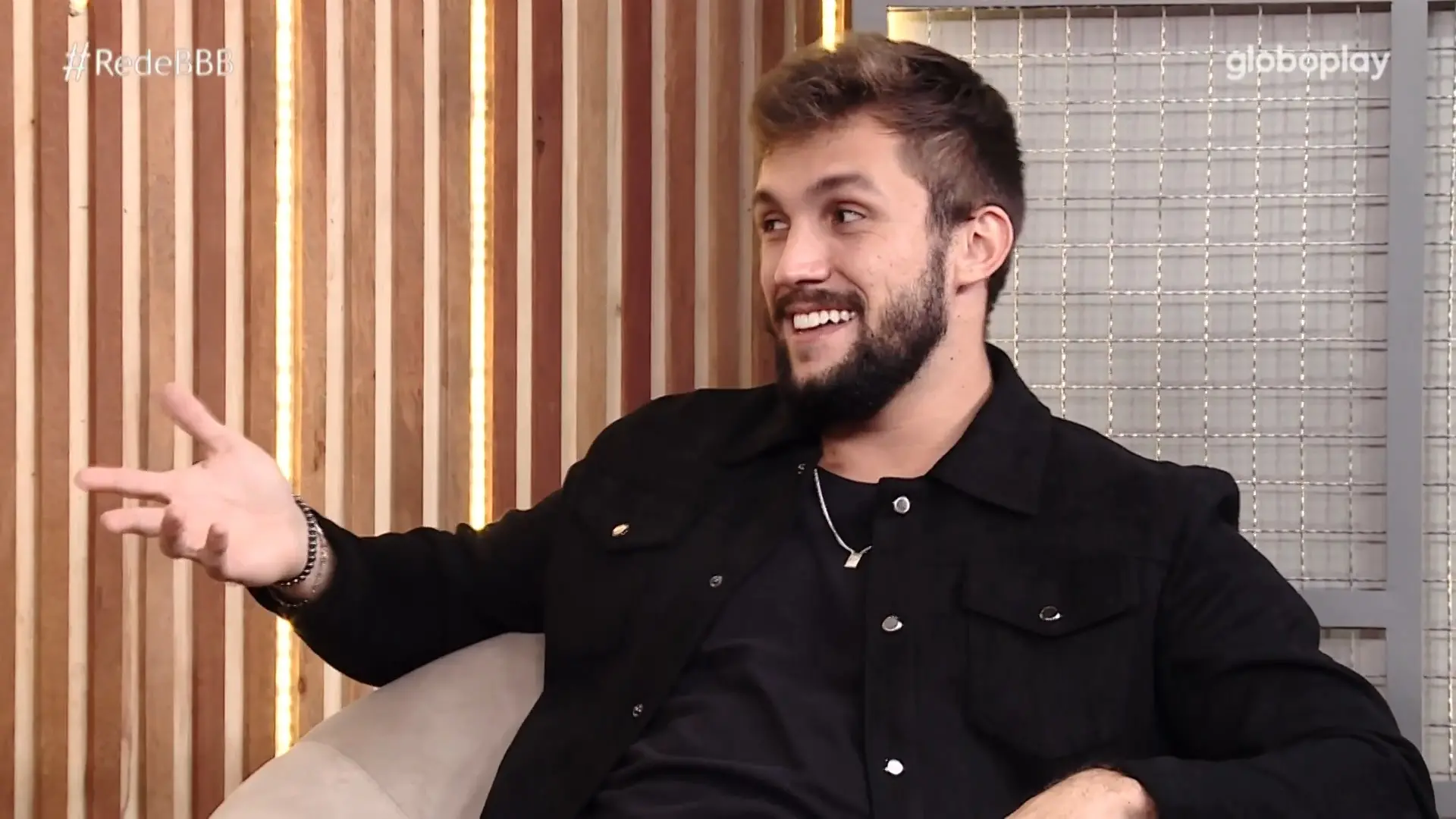 Imagem da notícia: Arthur revela que ficaria com Juliette fora do BBB 21: 'Uma menina linda'