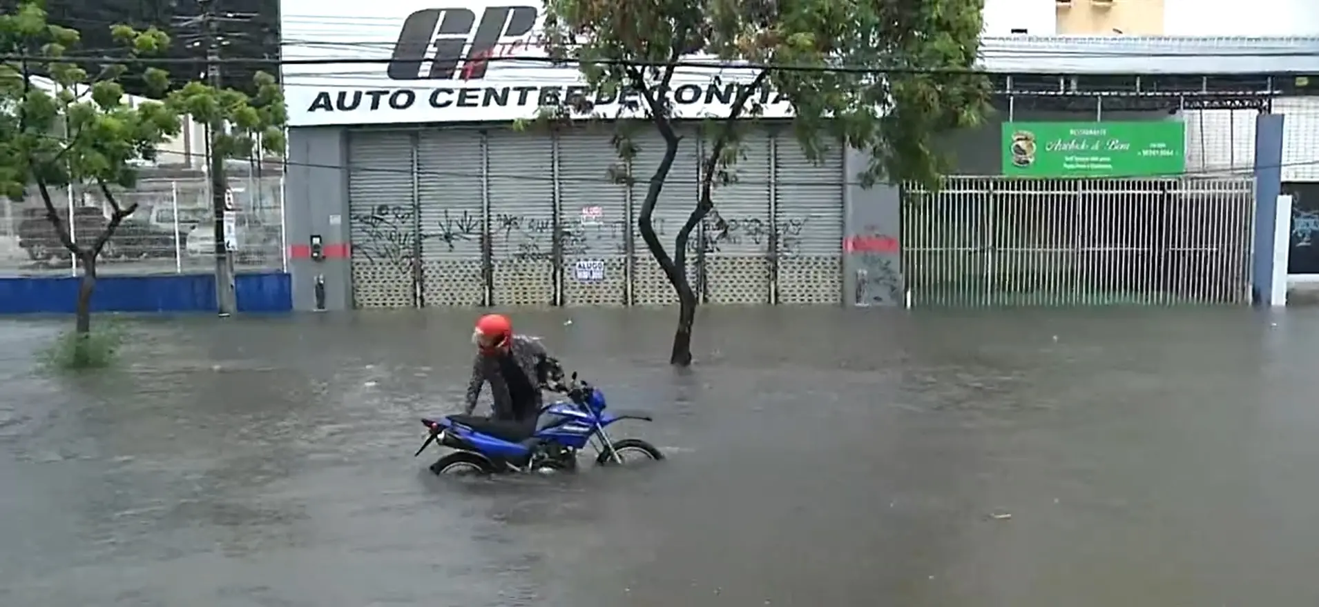 Motociclista preso na avenida Heráclito Graça em abril de 2021