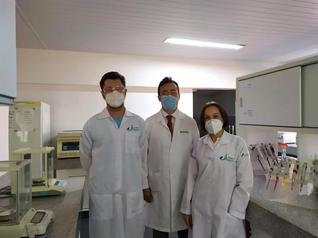 Imagem da notícia: Vacina contra Covid-19 da Uece finaliza testes em animais e aguarda aprovação para testes em humanos
