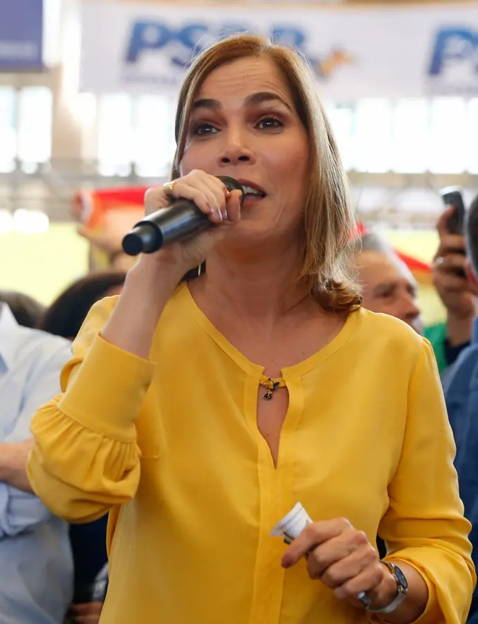 Imagem da notícia: Após requerimento de convocação à CPI da Covid, Mayra Pinheiro diz que é 