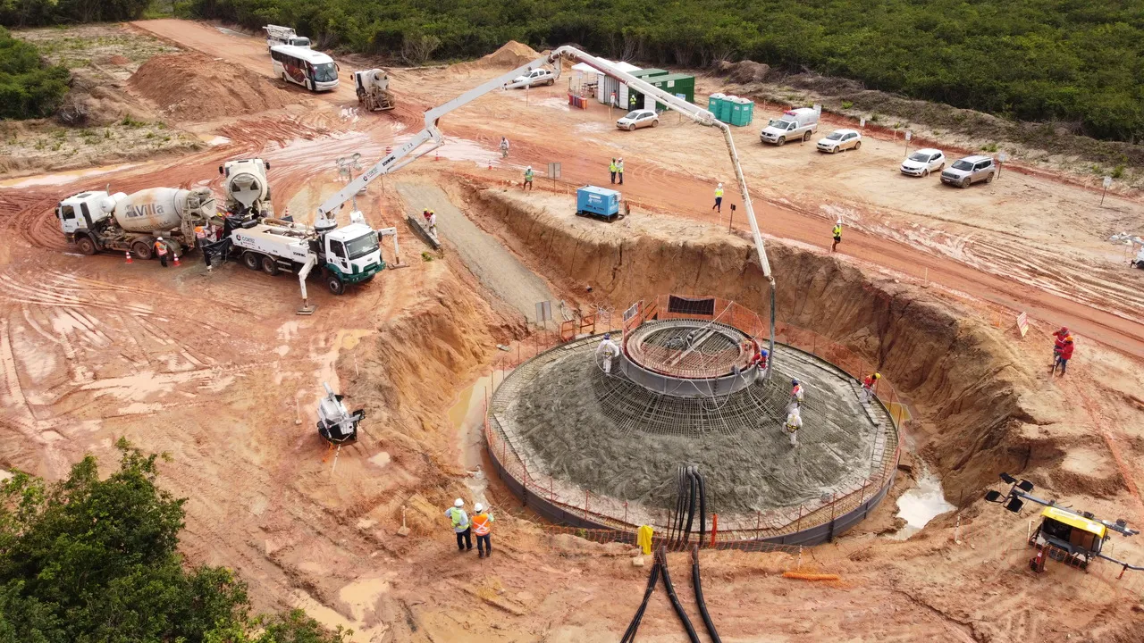 Segunda fase do complexo híbrido está em execução e deve passar a produzir energia até o final do ano.