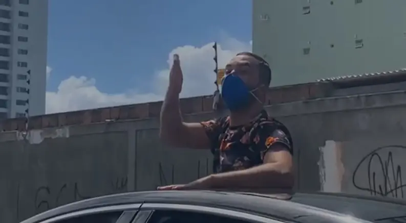 Imagem da notícia: Gil do Vigor, do BBB 21, volta a Pernambuco e manda recado a fãs: 'eu acredito em vocês'