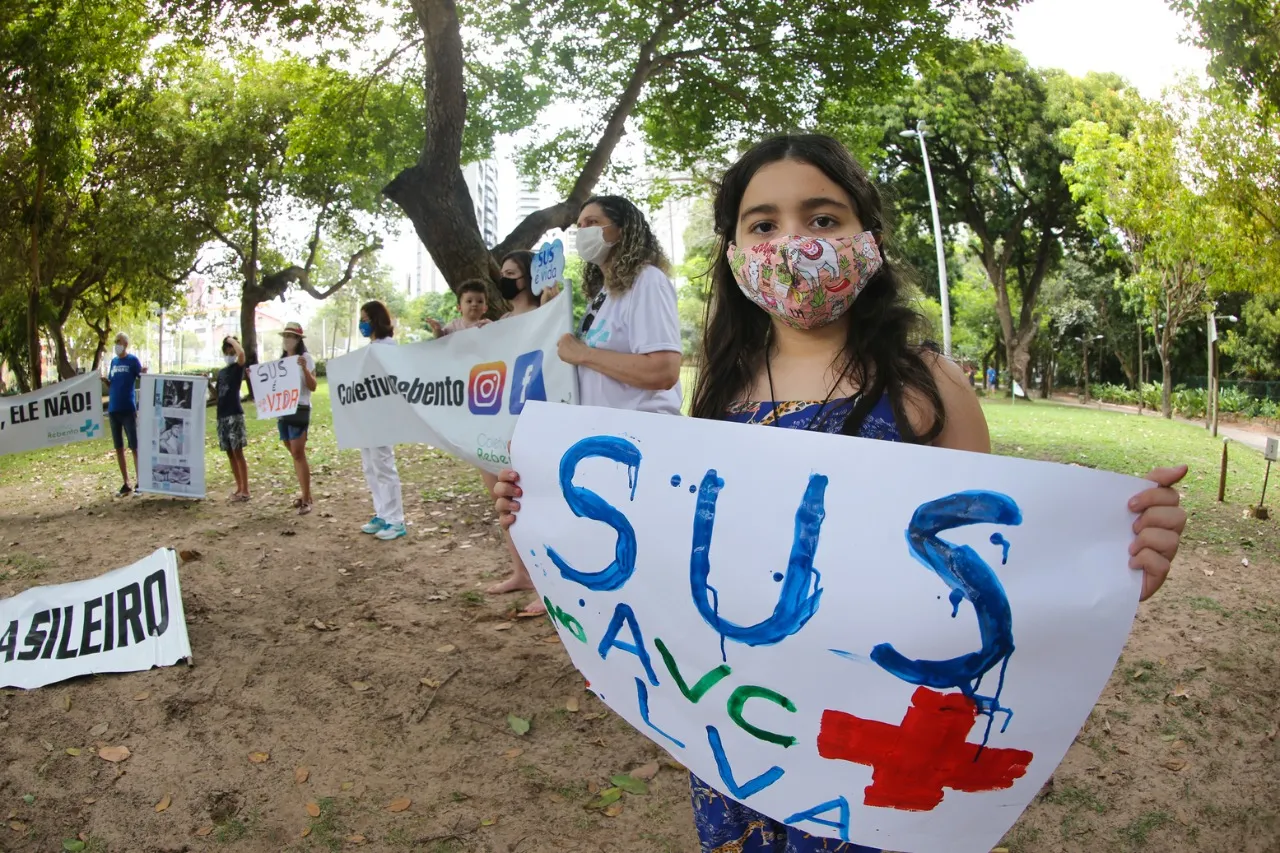 Em setembro de 2020, médicos cearenses do Coletivo Rebento realizam manifestação no Parque do Cocó em defesa ao Sistema Único de Saúde (SUS)
