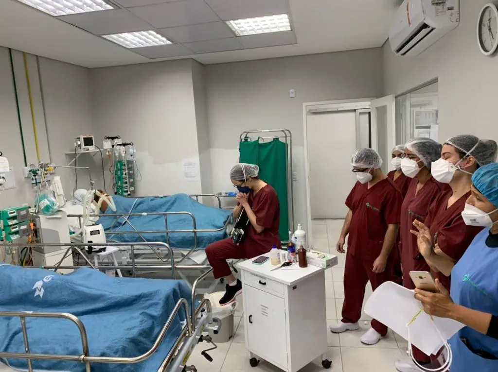 Imagem da notícia: No Dia da Enfermagem, profissionais compartilham experiências no enfrentamento à Covid-19