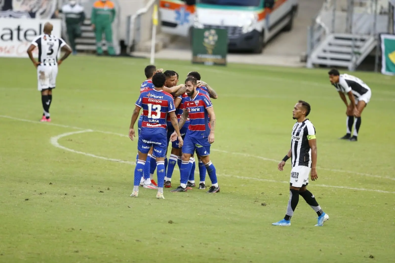 Imagem da notícia Análise: Fortaleza é efetivo em vitória no Clássico-Rei; Ceará sente falta do elenco 100%