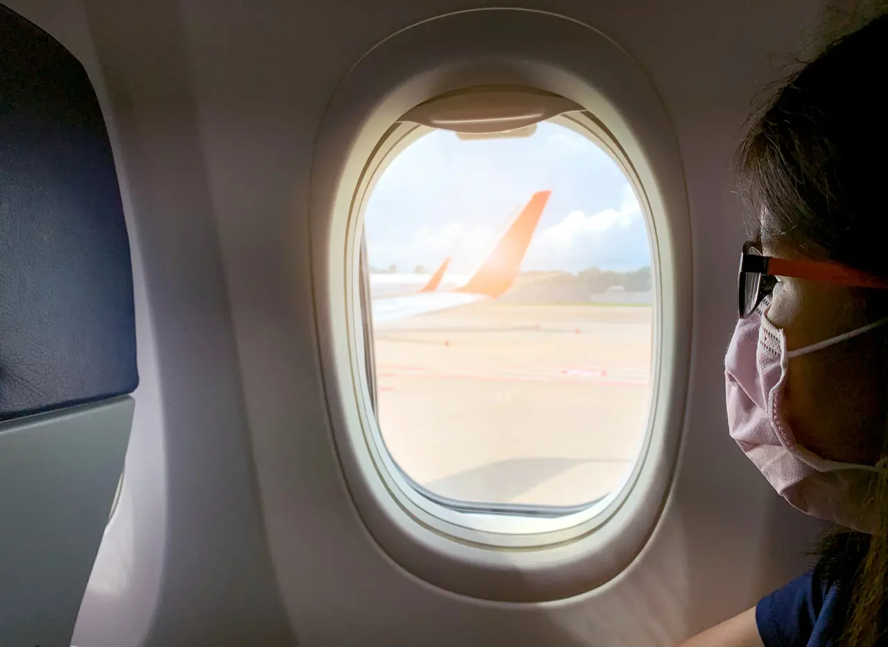 Imagem da notícia: Governo do Ceará orienta viajantes de áreas com variante indiana do coronavírus a fazerem quarentena