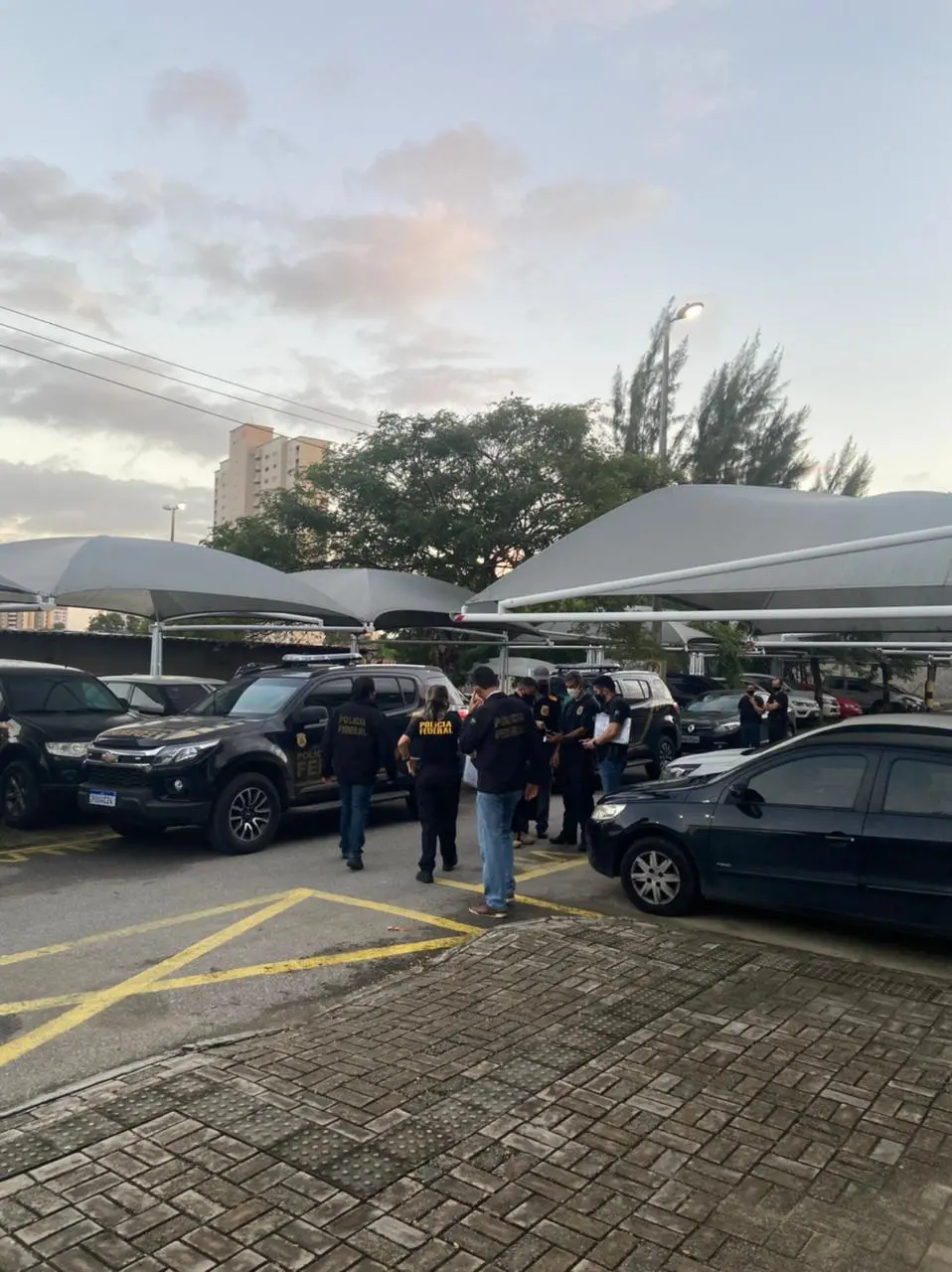 Imagem da notícia: Dupla envolvida em esquema interestadual de cédulas falsas é presa pela Polícia Federal em Fortaleza