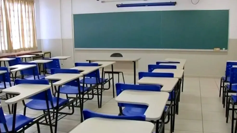 Imagem da notícia: Desembargadora derruba liminar que obrigava volta às aulas presenciais do Ensino Médio no Ceará