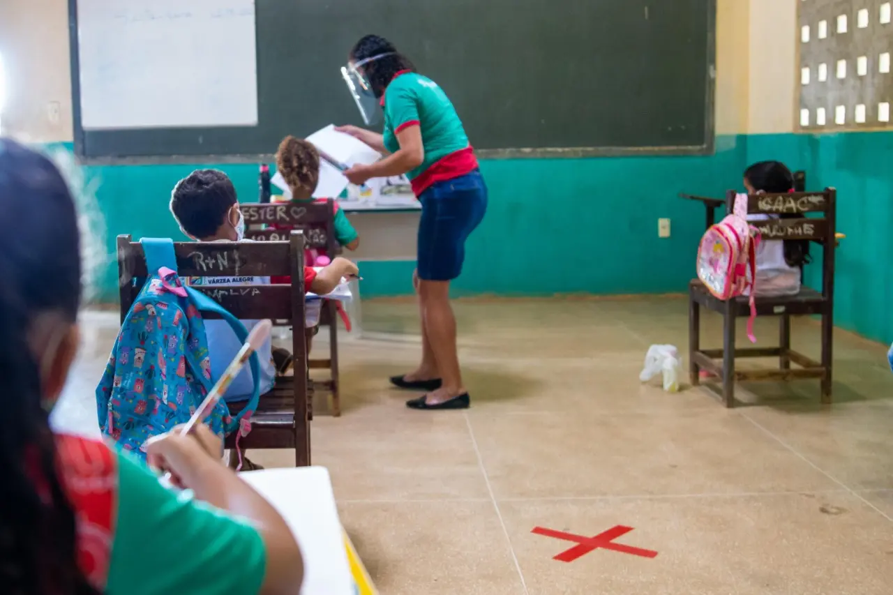 Volta às aulas em Várzea Alegre. Foto: Fábio Oliveira/Prefeitura Municipal