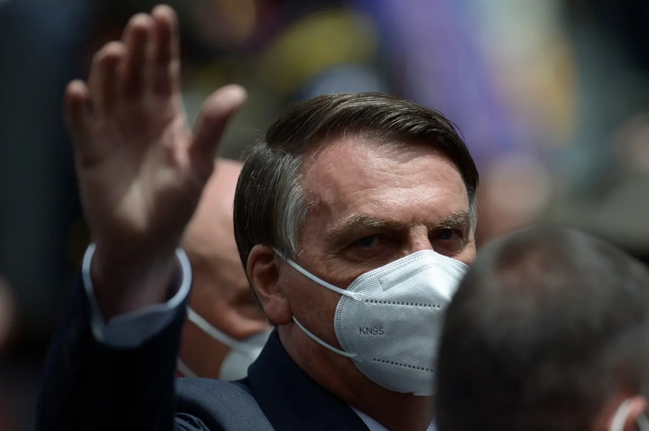 Imagem da notícia: CPI da Covid-19 pode convocar Jair Bolsonaro para depor na comissão