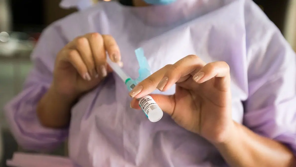 Imagem da notícia: Vacinação de professores do Ceará contra a Covid-19 inicia até o próximo sábado (29), anuncia Camilo