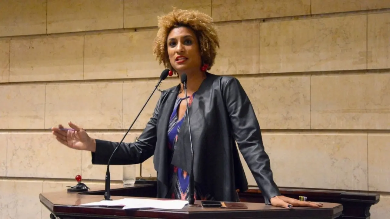 Imagem da notícia: Lei no Ceará institui o Dia Marielle Franco de enfrentamento à violência política contra mulheres