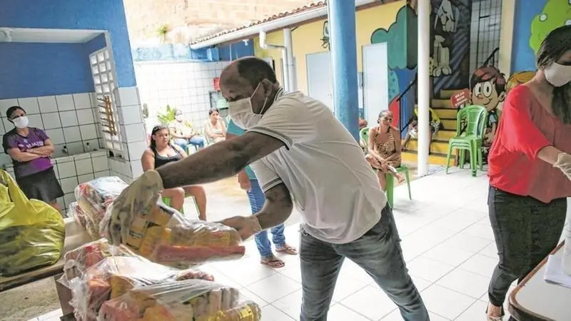 Imagem da notícia: Assembleia Legislativa vai distribuir 10 mil cestas básicas por mês; casa discute logística