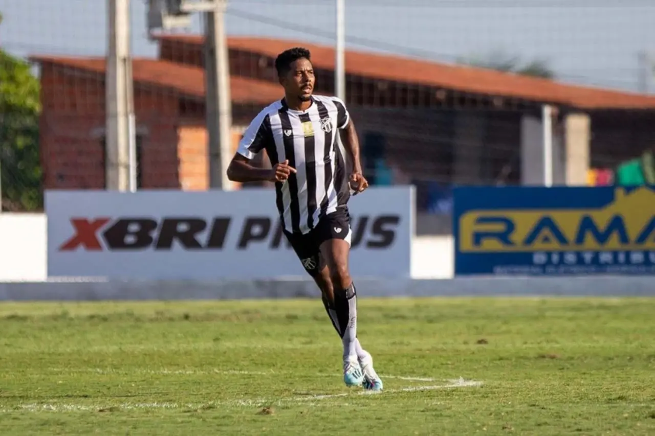 Imagem da notícia: Oliveira analisa derrota do Ceará e pede foco na Copa do Brasil: “mudar a chave”