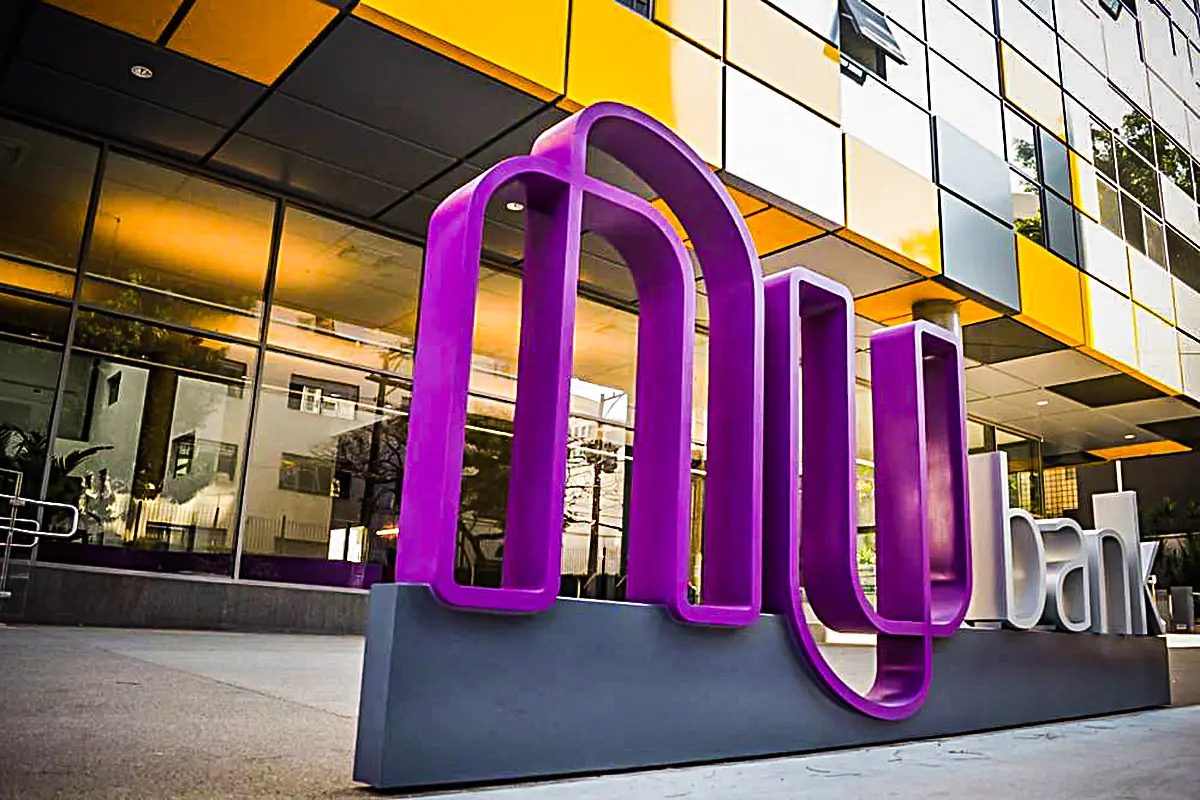 Imagem da notícia: Nubank recebe US$ 500 milhões de fundo do investidor Warren Buffett