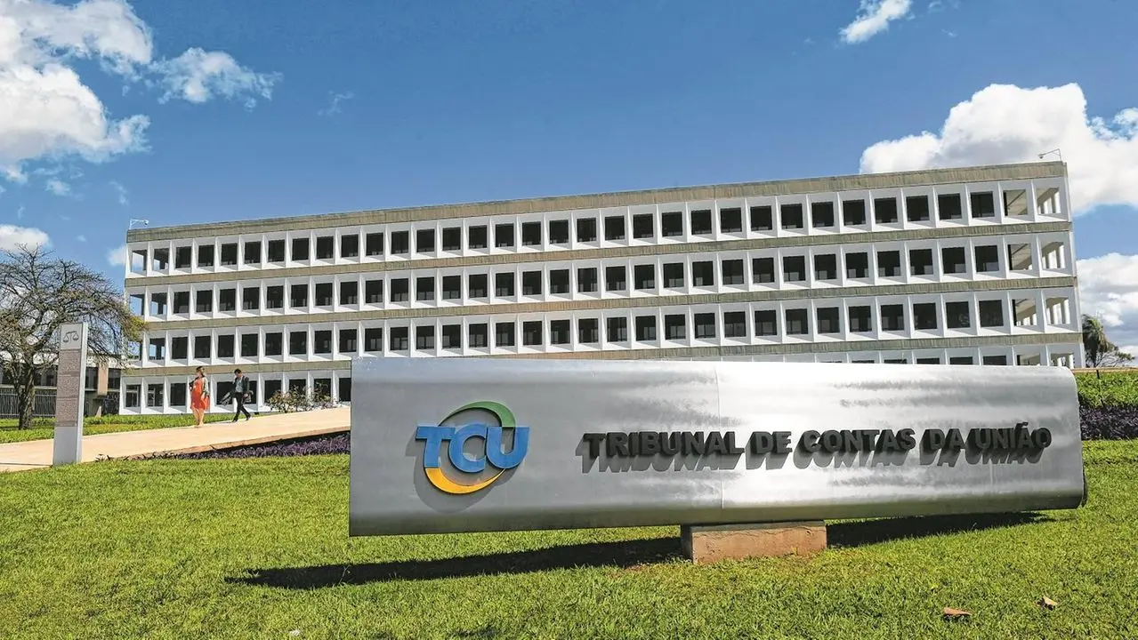 Imagem da notícia: TCU afasta auditor que fez relatório com dados incorretos sobre a Covid-19