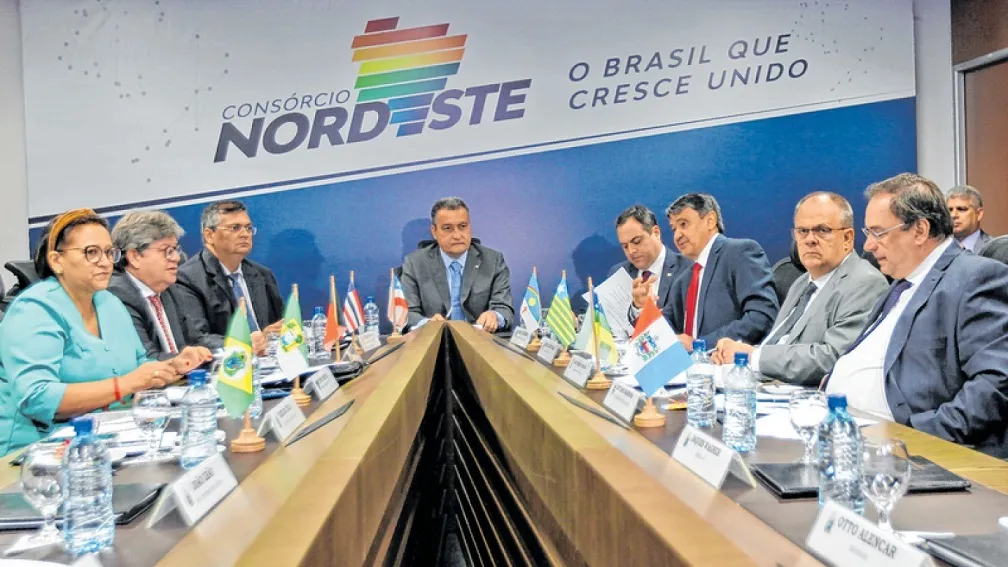 Consórcio do Nordeste negociaram diretamente a compra de vacinas para a região