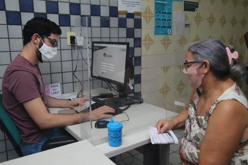 Imagem da notícia: Confira locais e que documentos levar a mutirão de cadastro para vacinação contra Covid em Fortaleza