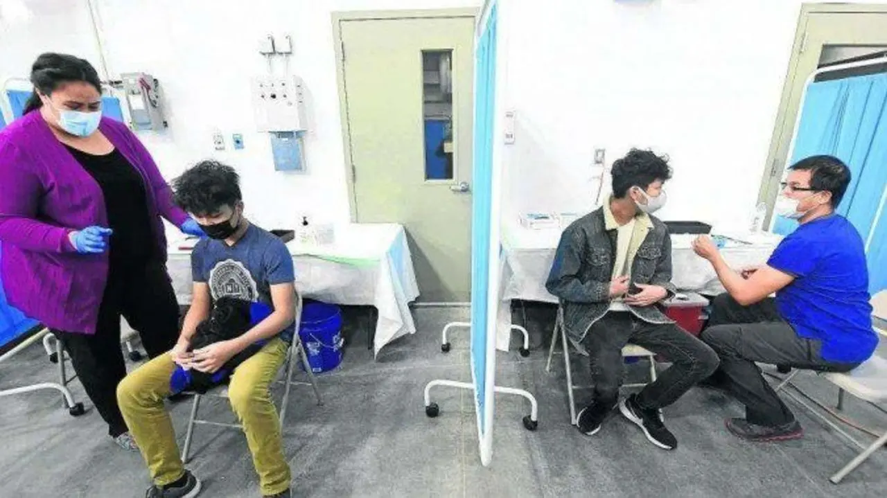 Imagem da notícia: Pessoas de 12 a 17 anos precisam ter CPF para o cadastro da vacinação no Ceará; veja como fazer