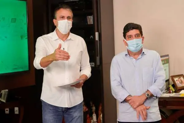 Imagem da notícia: Estado lança concurso para 6 mil profissionais de Saúde; salários vão até R$ 23 mil