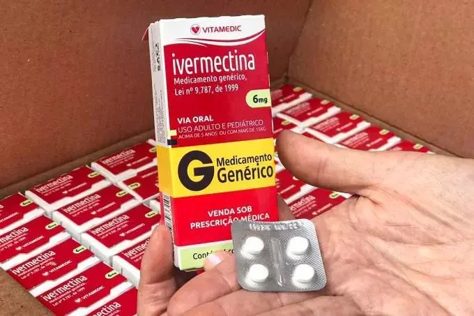 Imagem da notícia: Agência de medicamentos dos EUA pede que pessoas parem de tomar ivermectina: 'Você não é cavalo' 