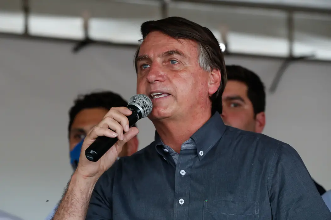 Imagem da notícia: Covaxin pode gerar nova crise no Planalto; CPI avalia investigar Jair Bolsonaro