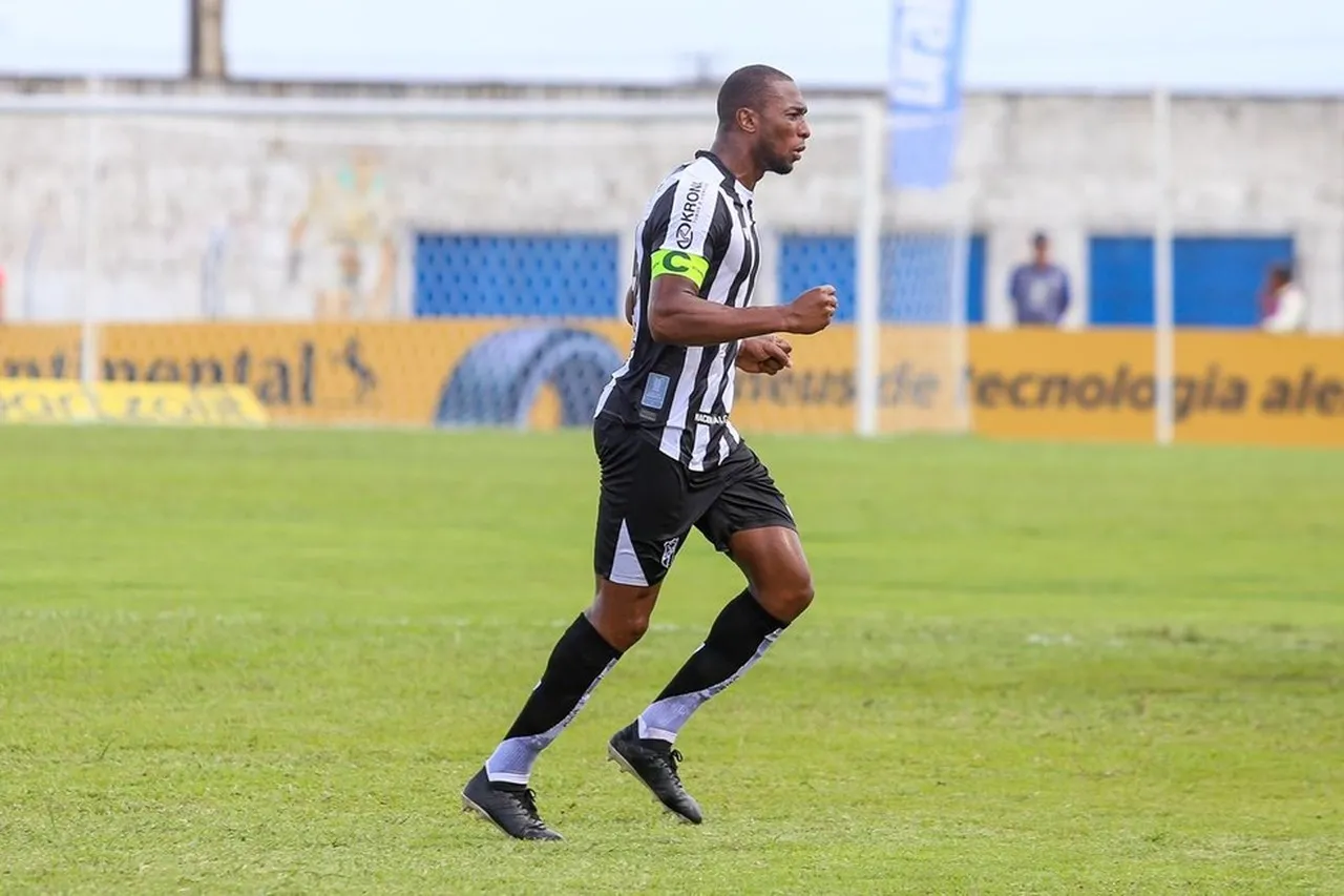 Luiz Otávio é o principal capitão do Ceará e uma das lideranças técnicas do clube