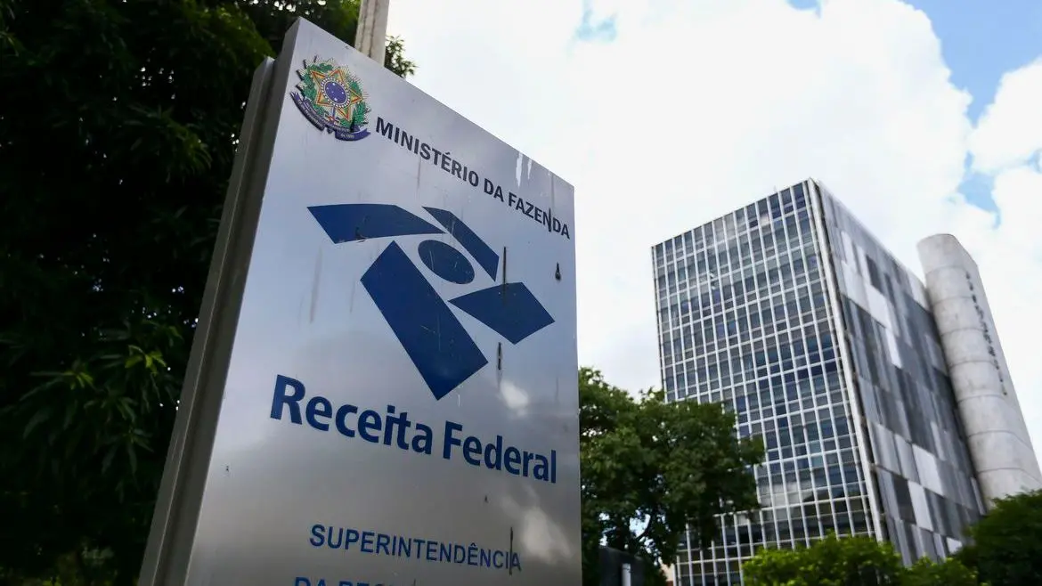 Imagem da notícia: Arrecadação federal bate recorde em maio e é a maior em 27 anos