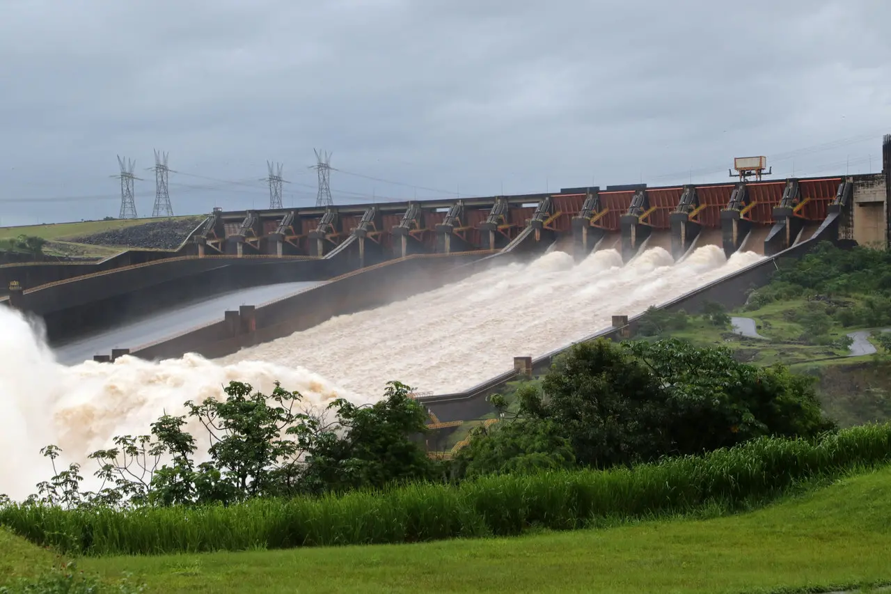 Imagem da notícia: Entenda por que a conta de luz subiu