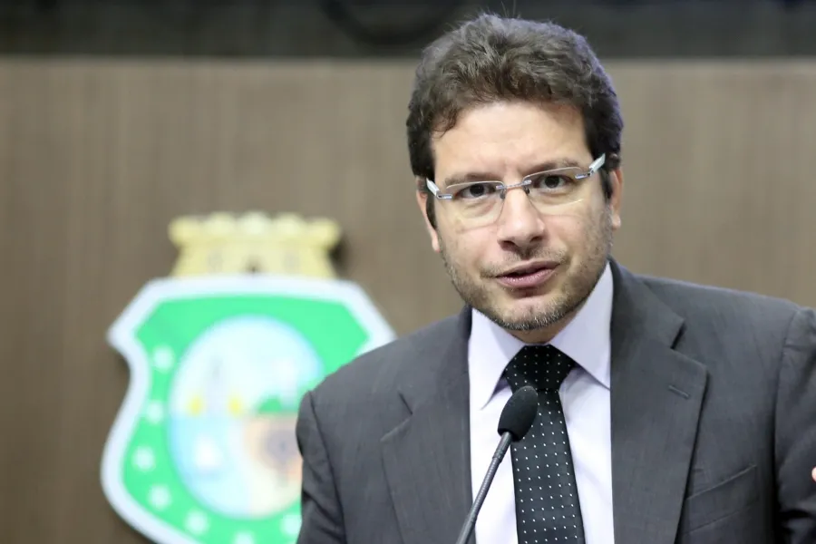 Em fevereiro, Roseno apresentou emenda para restringir a compra de bens e serviços aos temas relativos à pandemia. A redação deve ser mantida