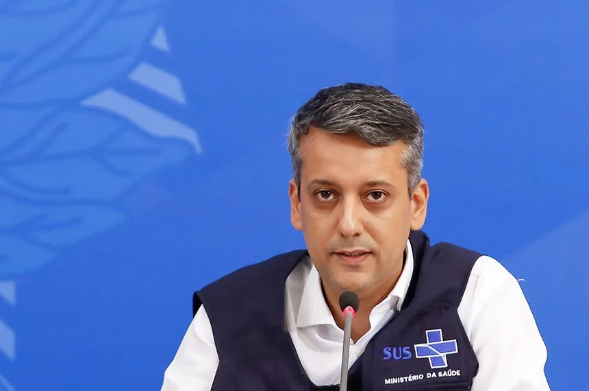 Ex-diretor do Departamento de Logística é considerado por colegas um sobrevivente no Ministério da Saúde, já que resistiu a três trocas de ministro, à militarização da pasta e ao pedido para sua demissão