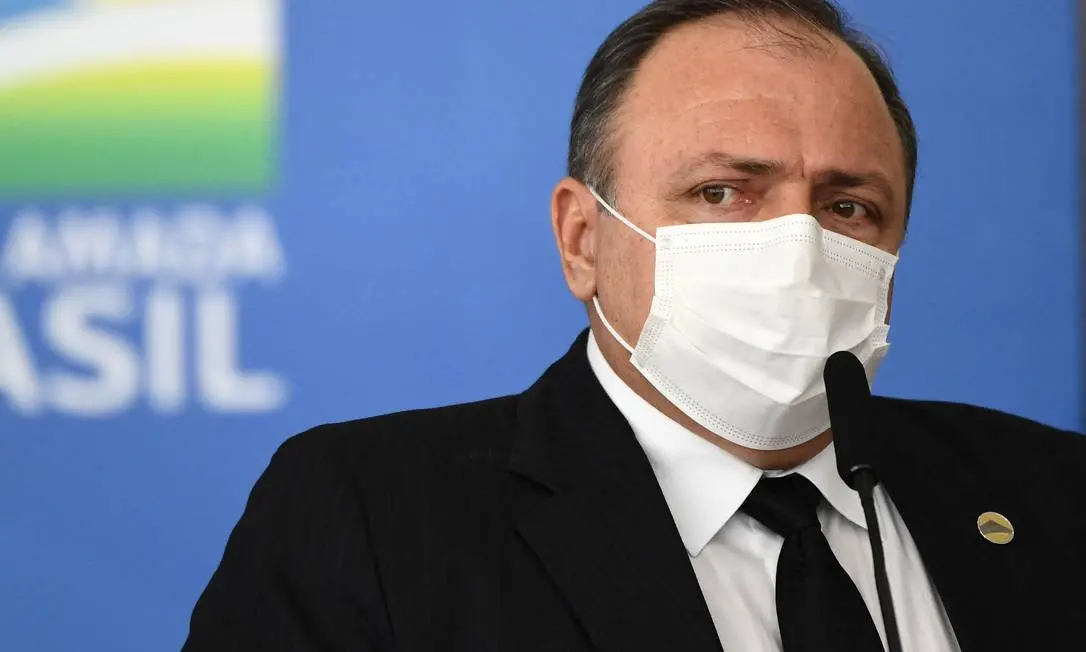 Imagem da notícia: Ação do MPF contra Eduardo Pazuello aponta atraso proposital em compra das vacinas da Pfizer