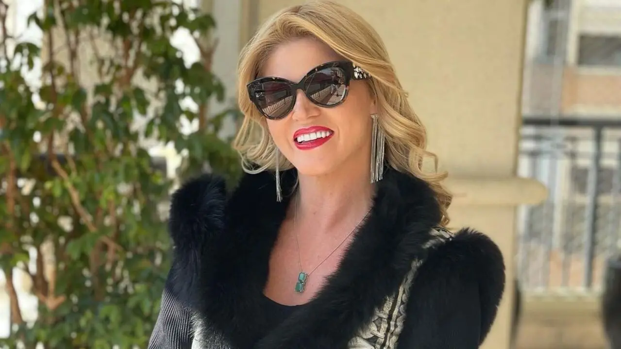 Imagem da notícia: Quem é Val Marchiori? Conheça a socialite que questionou a riqueza de Juliette