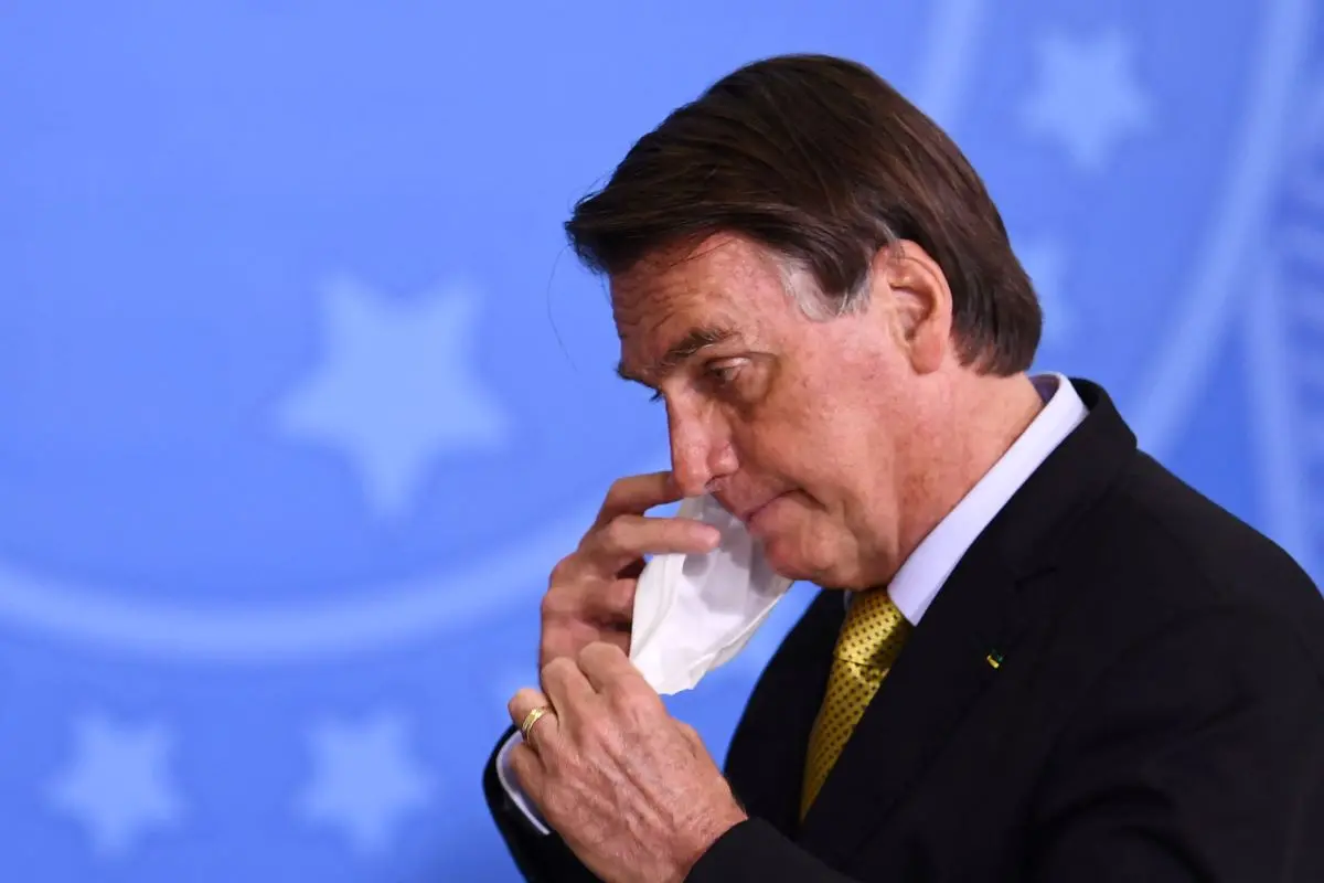 Imagem da notícia: Bolsonaro é reprovado por 51% dos brasileiros e aprovado por 24%, aponta pesquisa Datafolha